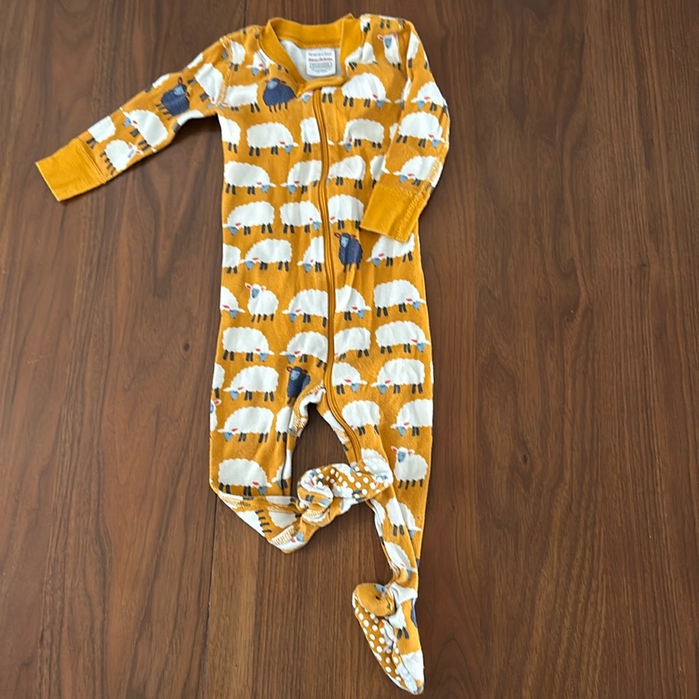 Hanna Andersson yellow sheep pjs, 6-12 months